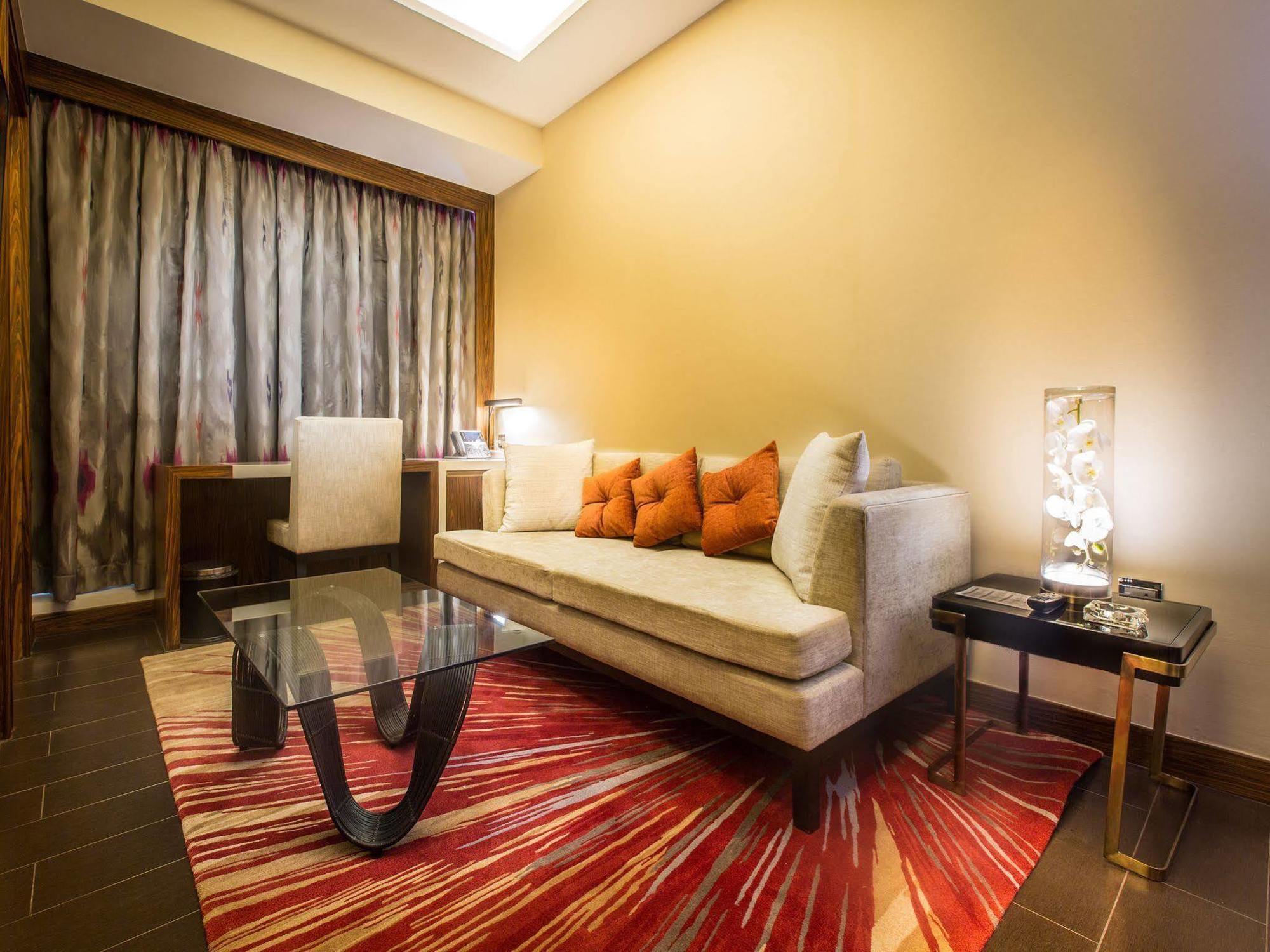 Winford Resort And Casino Манила Экстерьер фото