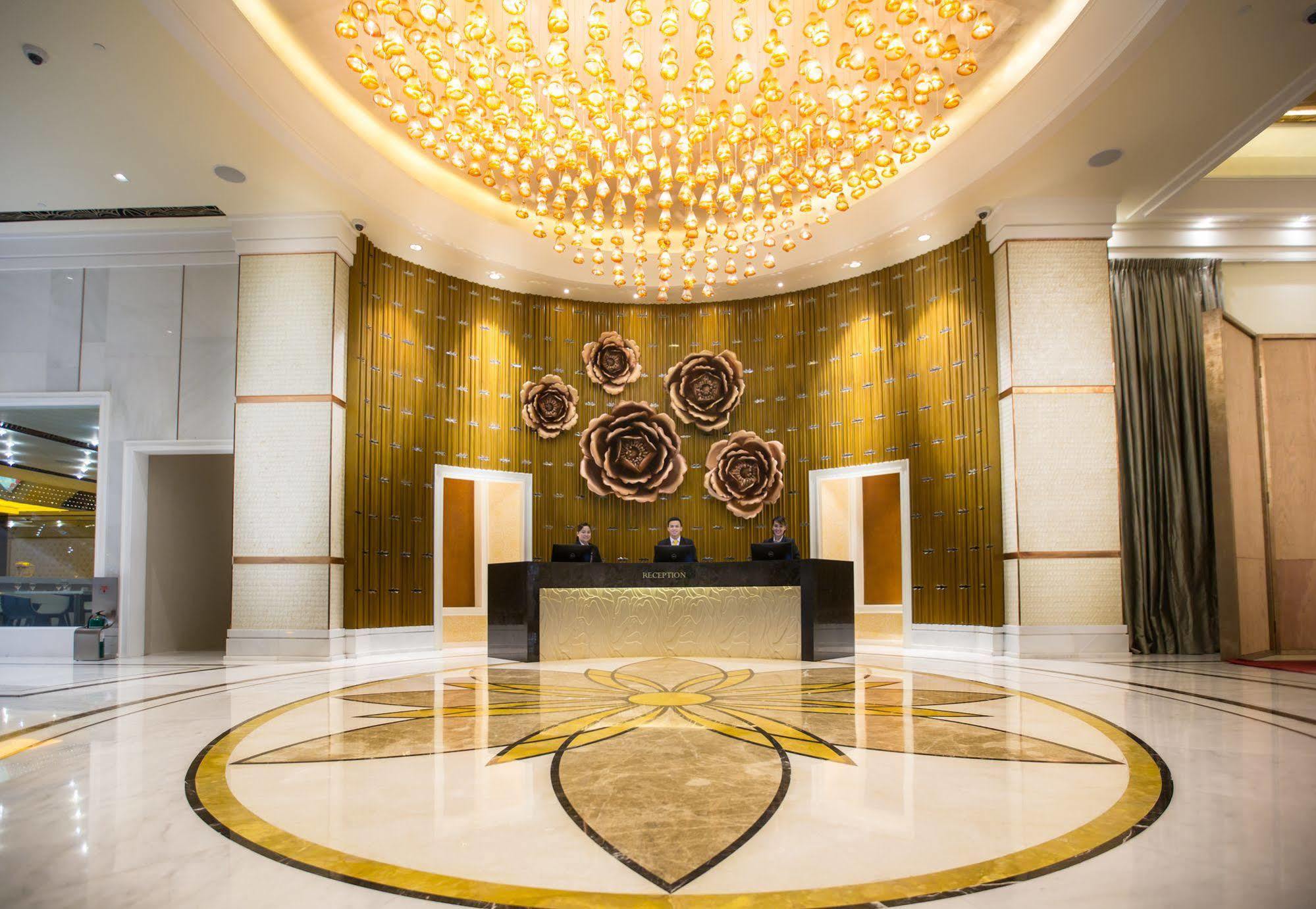 Winford Resort And Casino Манила Экстерьер фото