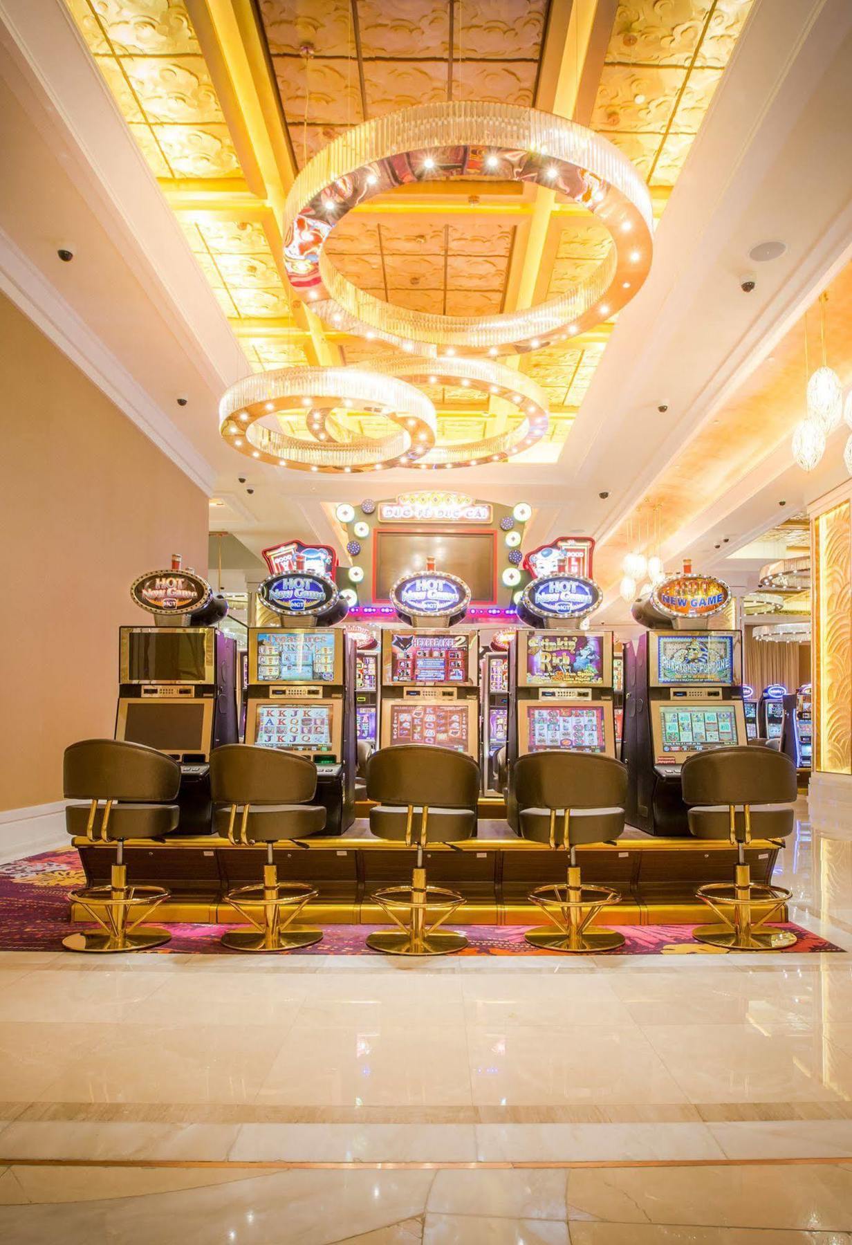Winford Resort And Casino Манила Экстерьер фото