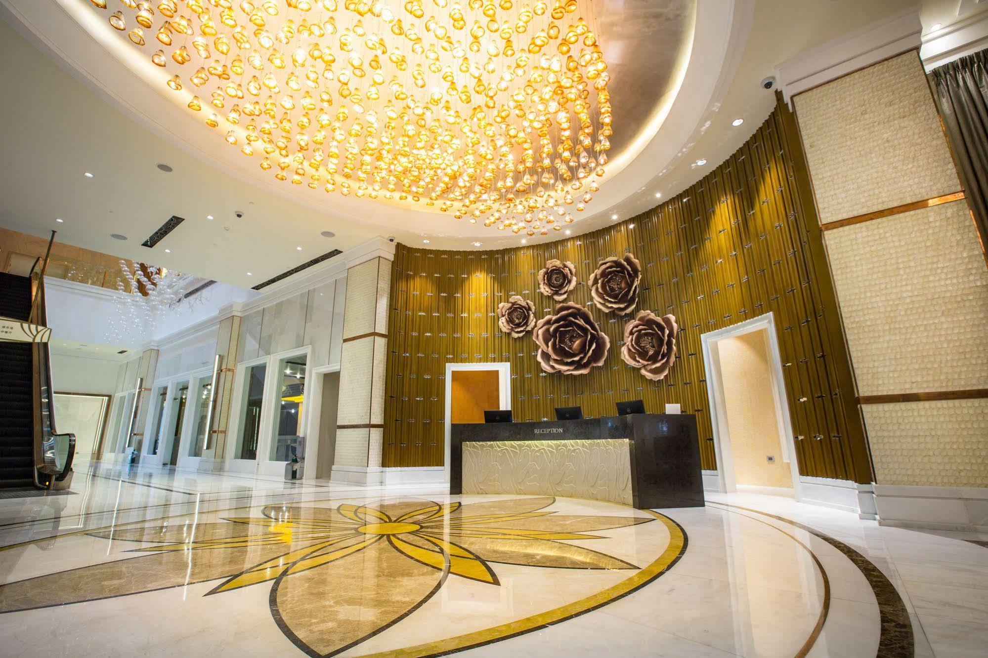 Winford Resort And Casino Манила Экстерьер фото